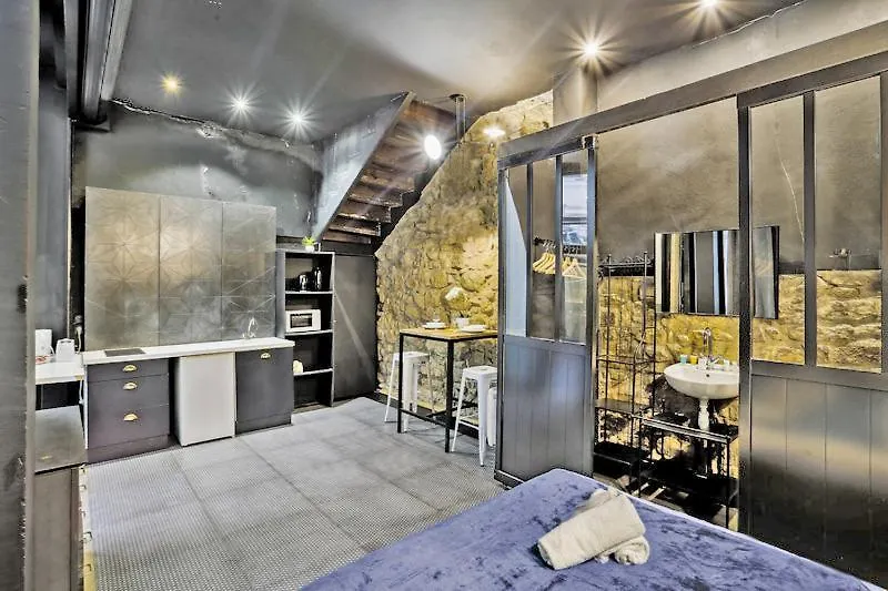 332 Grey - Superb In * Paris